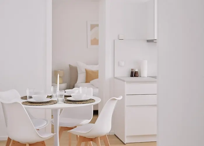 Luxury Modern With Garden Apartman