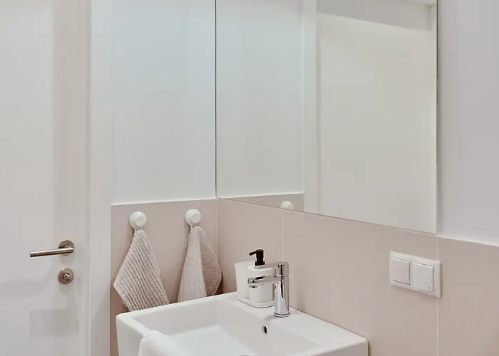 Apartman Luxury Modern With Garden Bécs