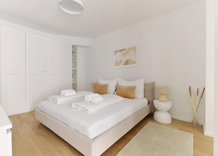 Apartman Luxury Modern With Garden Bécs
